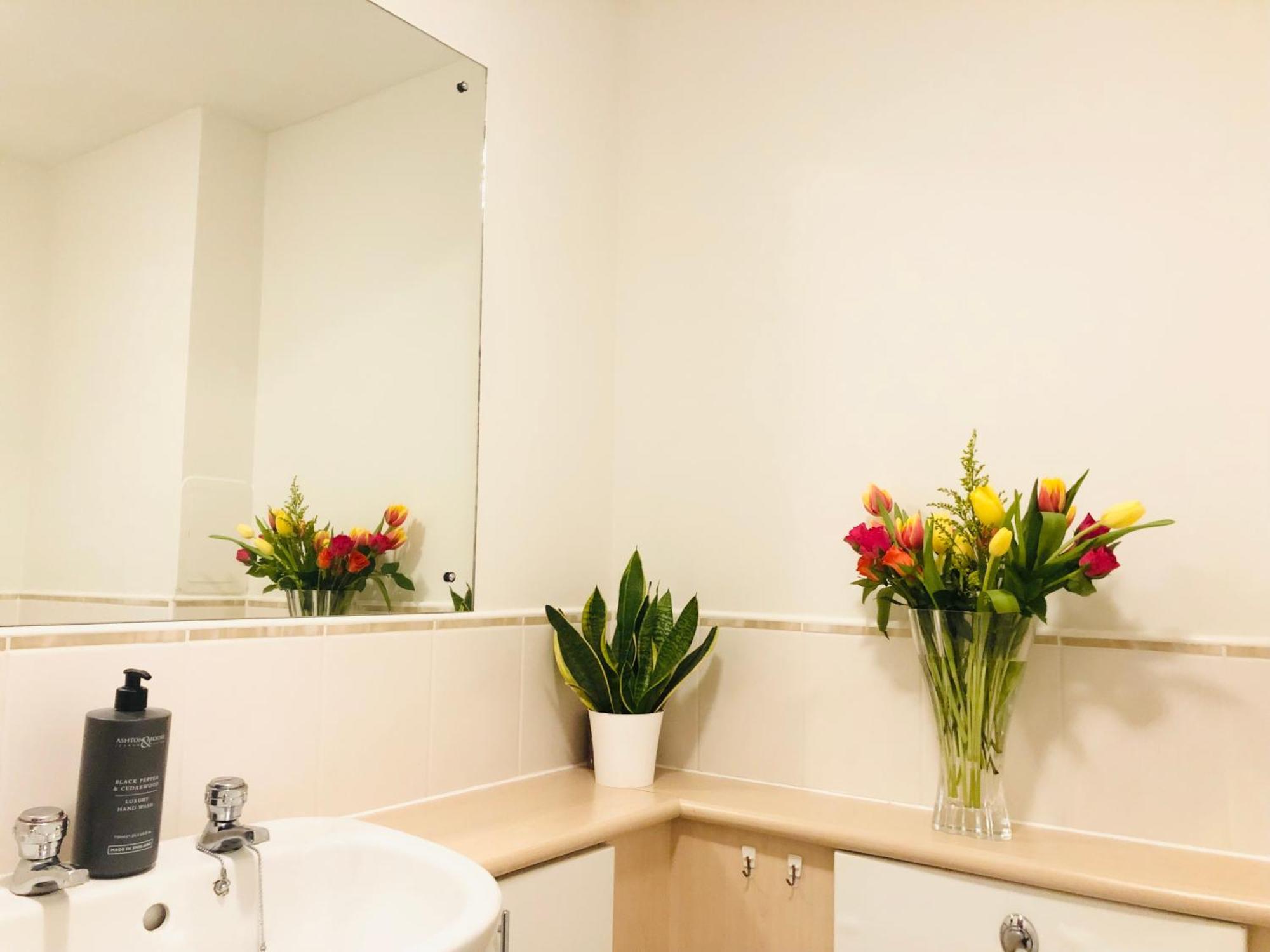 Spacious City Centre Flat Free Parking& Superfast Wifi EDI Exterior photo