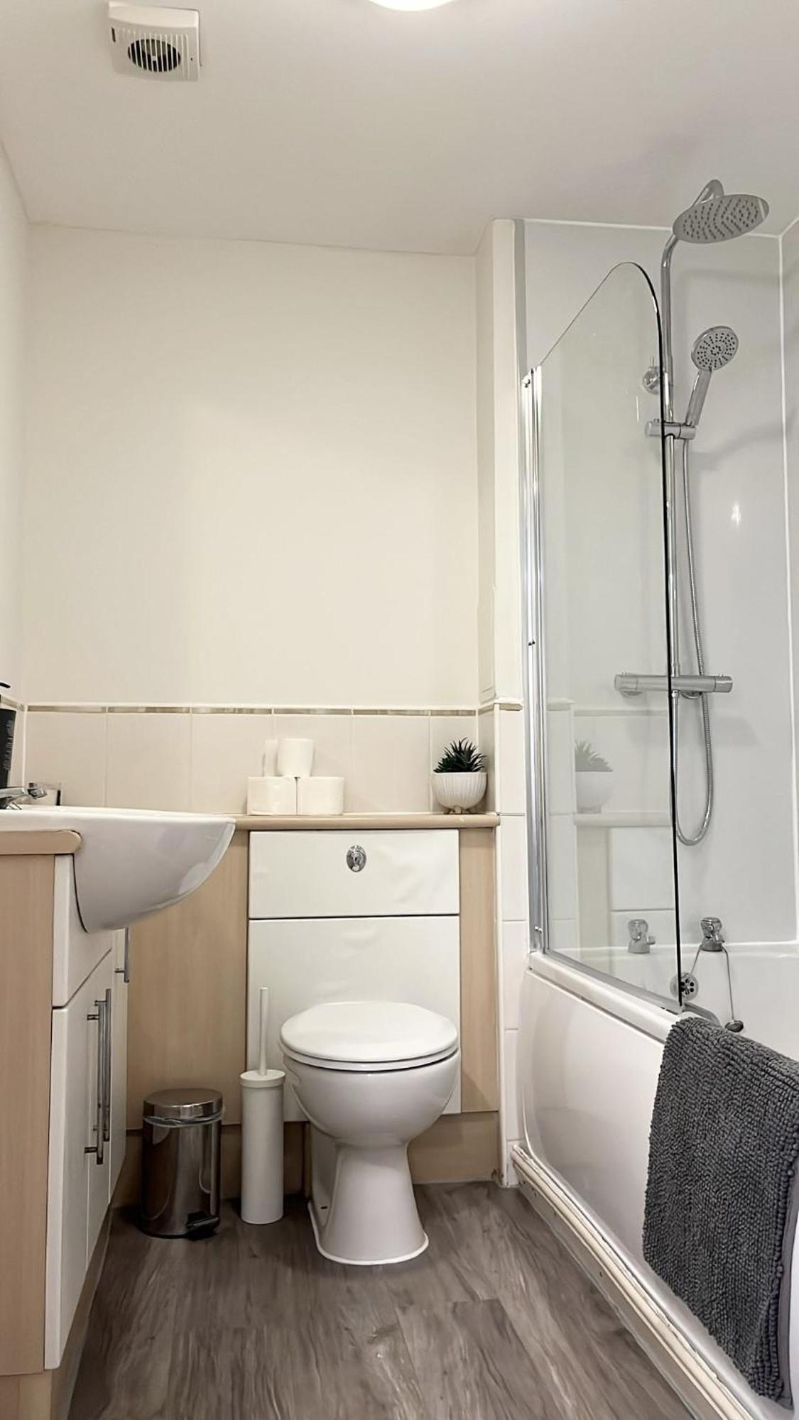 Spacious City Centre Flat Free Parking& Superfast Wifi EDI Exterior photo